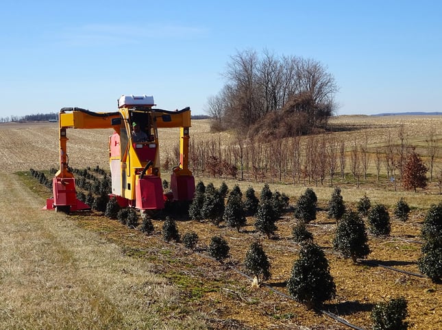 altrusa trike high clearance tractor spraying pre-emergent